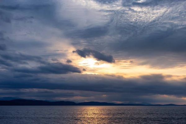 Nublado Cloudscape Durante Tormentoso Everning Costa Oeste Del Océano Pacífico —  Fotos de Stock