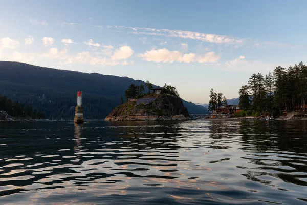 Bostadshem Vattnet Belcarra Vancouver Kanada Solig Solnedgång — Stockfoto