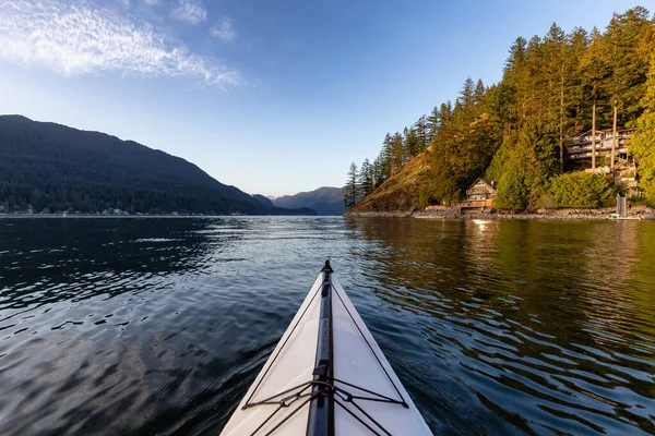 Kayak Indian Arm Près Belcarra Vancouver Canada Coucher Soleil Ensoleillé — Photo