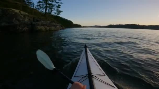 Kayak Nel Braccio Indiano Vicino Belcarra Vancouver Canada Tramonto Soleggiato — Video Stock