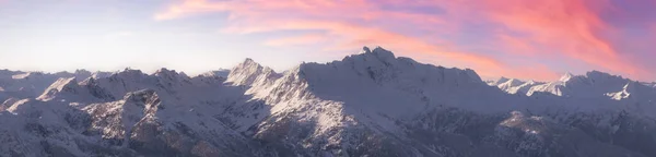 Tantalus Range Canadian Mountain Landsacpe 空中全景背景 加拿大不列颠哥伦比亚省 斯卡拉米什 夕阳下的天空艺术渲染 — 图库照片