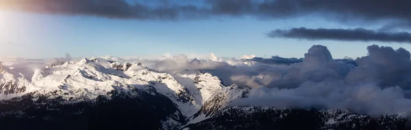 Letecký Panoramatický Výhled Kanadskou Horskou Krajinu Dlaždicové Britská Kolumbie Kanada — Stock fotografie