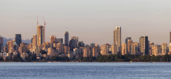 Stadsbyggnader Stilla Havets Västkust Centrala Vancouver Kanada Solig Solnedgång Panorama — Stockfoto