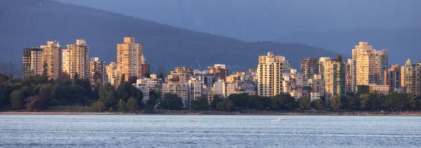 Stadsbyggnader Stilla Havets Västkust Centrala Vancouver Kanada Solig Solnedgång Panorama — Stockfoto