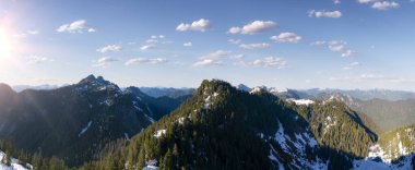 Kanada Dağ Manzarası Doğa Arkaplanı 'nın Hava Panoraması. British Columbia, Kanada.