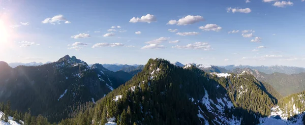 Luftaufnahme Der Kanadischen Gebirgslandschaft Naturhintergrund British Columbia Kanada — Stockfoto