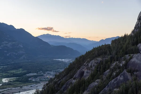 Paisaje Montaña Canadiense Durante Puesta Del Sol Squamish Columbia Británica — Foto de Stock