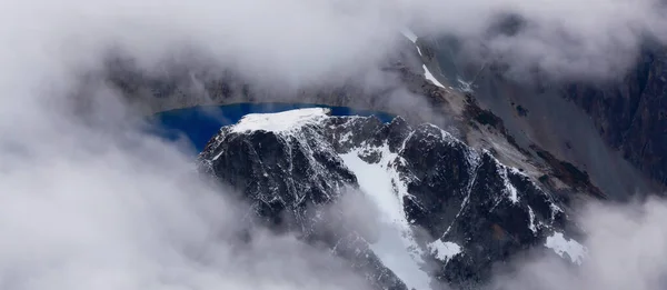 Rocky Mountain Peak Glacier Lake Letecká Krajina Příroda Pozadí Pohled — Stock fotografie
