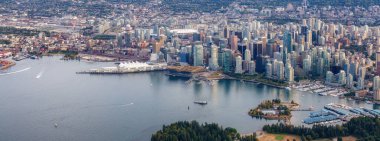 Coal Harbour, Port ve Modern Downtown City. Hava görüntüsü. Vancouver, BC, Kanada.