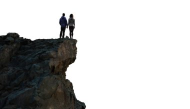Mountain Peak 'in tepesinde duran maceraperest çift. Beyaz Arkaplan 'da kesme. 3d Hazırlama