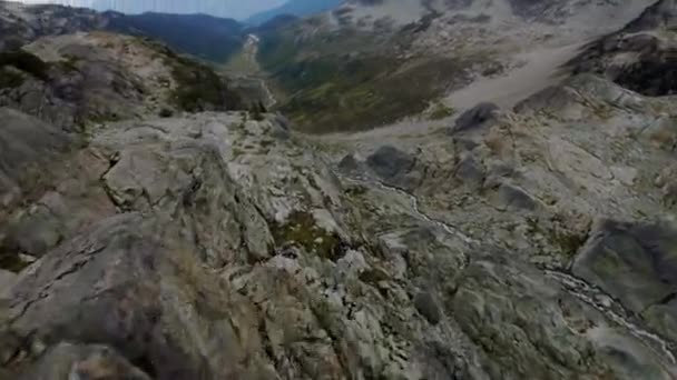 Felsige Berglandschaft Luftaufnahme Dynamisches Fliegen Der Natur British Columbia Kanada — Stockvideo