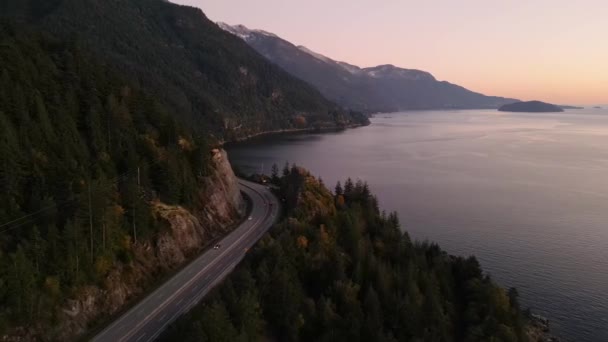 태평양 해안에 스카이 하이웨이에 풍경입니다 황혼의 Howe Sound 캐나다 — 비디오