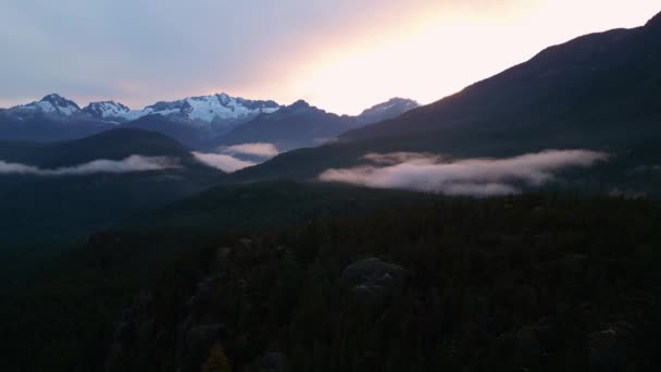 Flygkanadensiskt Bergslandskap Natur Bakgrund Panorama Dramatisk Solnedgång British Columbia Kanada — Stockvideo