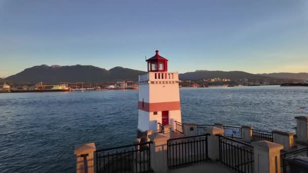 落日余晖下的风景海堤与路径 斯坦利公园 加拿大不列颠哥伦比亚省温哥华市中心 — 图库视频影像