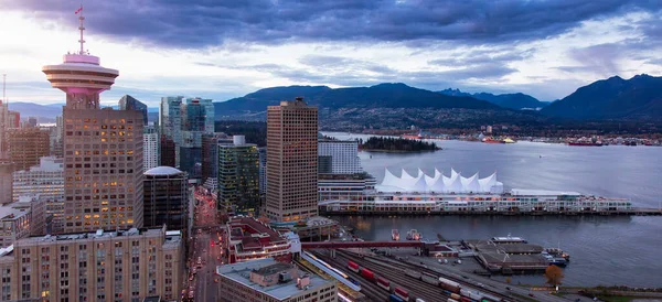 Het Vancouver Skyline Panorama Luchtfoto Kleurrijke Zonsondergang Canada — Stockfoto