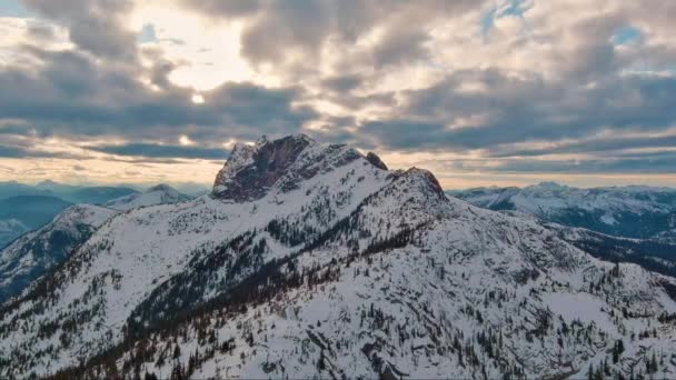Χιονισμένο Βουνό Κορυφή Στην Καναδική Φύση Απομακρυσμένη Τοποθεσία Καναδάς — Αρχείο Βίντεο