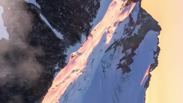 Παγετώνας Και Βραχώδη Όρη Καλυμμένα Χιόνι Καναδικό Εναέρια Φύση Τοπίο — Αρχείο Βίντεο