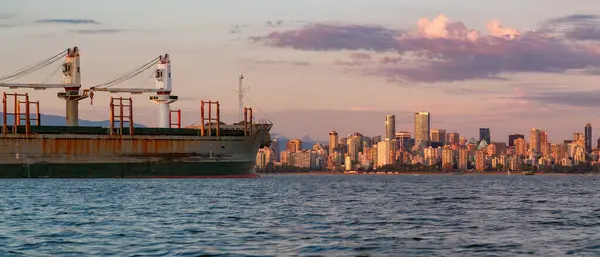 Nave Puerto Con Centro Ciudad Fondo Vancouver Columbia Británica Canadá — Foto de Stock