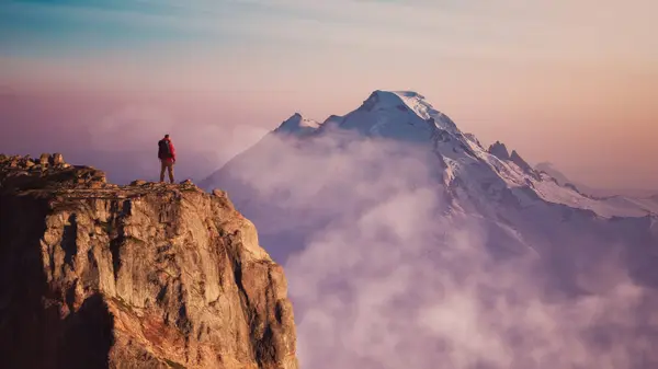 Adventurous Man Hiker Peak Snowy Mountain View Adventure Composite Rendering — Stock Photo, Image