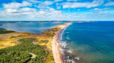 Atlantik Okyanusu 'ndaki kumsal. Cavendish, Prens Edward Adası, Kanada.