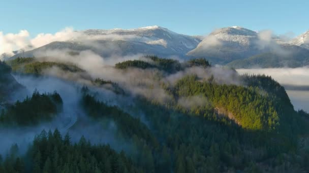 Ομίχλη Καλύπτονται Καναδικό Τοπίο Στη Θάλασσα Προς Τον Ουρανό Squamish — Αρχείο Βίντεο