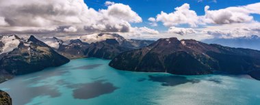 Kanada Doğa Dağı Peyzaj Arkaplanı. Garibaldi, British Columbia, Kanada.