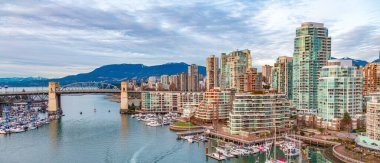 Vancouver 'daki False Creek, BC, Kanada.
