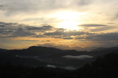 Güzel gün batımı manzarası