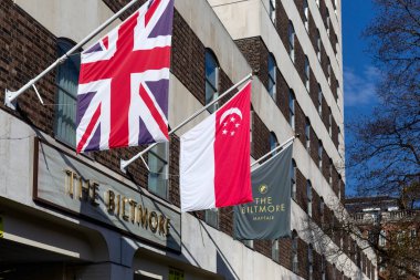 LONDON, İngiltere - 19 Mart 2025 Hannover Meydanı 'ndaki Biltmore Oteli' nin dış görünüşü