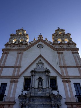 CADIZ, İspanya - 13 Mart 2016: Alameda Marqus de Comillas 'taki Carmelite Kilisesi' nin (Nuestra Seora del Carmen) dış görünüşü