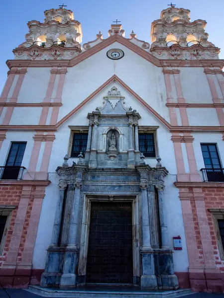 CADIZ, İspanya - 13 Mart 2016: Alameda Marqus de Comillas 'taki Carmelite Kilisesi' nin (Nuestra Seora del Carmen) dış görünüşü
