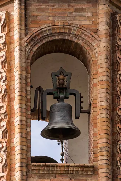 SEVILLE, SPAIN - 15 Mart 2016: El Carmen 'in Fas Diriliş Kilisesi' ndeki çan