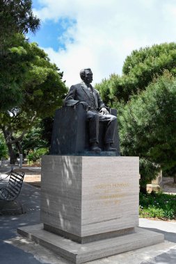 MDINA, MALTA - 17 Nisan 2025: Malta 'nın ilk Başbakanı Joseph Howard' ın Anma Heykeli