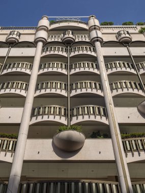 MONACO - 26 Mayıs 2018: Modern Apartman Binasının Balkonları