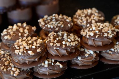 Sanatçı fındık çikolatalarının görüntüsü