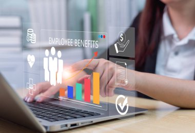 Personel hakları ve tazminat stratejisi kavramları. İkramiyeler, tıbbi bakım, sigorta, seyahat, ödüller ve finansal yardımlar gibi dijital arayüzde çeşitli çalışan yardım simgesi seçenekleri.