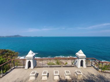 Deniz manzarası ve kumsal.