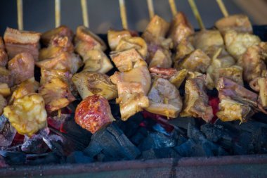 Sate Kere, Yogyakarta ve Solo 'da meşhur, ucuz, geleneksel bir yemektir. Sate Kere, göğüs etinden yapılmıştır.