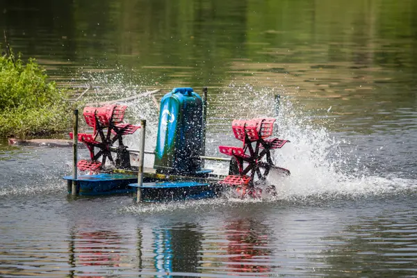 Su arıtma tesisi ve oksijen dolaşımını için hidrolik türbin