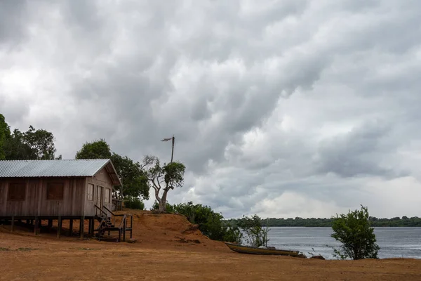 Anavilhanas Amazonas Brezilya Daki Negro Nehri Üzerindeki Yoğun Yağmur Bulutlarına — Stok fotoğraf