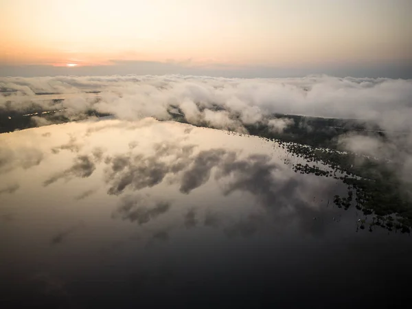 Hermosa Vista Aérea Selva Amazónica Verde Nubes Islas Río Archipiélago —  Fotos de Stock