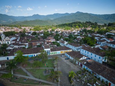 Beautiful old historic colonial houses and streets in small green town, Paraty, Rio de Janeiro, Brazil
