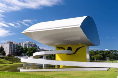 Oscar Niemeyer 'in Curitiba' daki modern mimari müzesi, Paran, Brezilya 'nın başkenti..