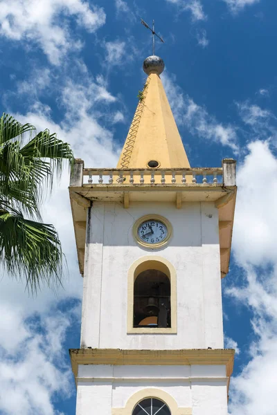 巴西巴拉那莫雷茨小镇古老的历史性白色教堂建筑美丽的风景 — 图库照片
