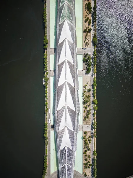 Schöne Luftaufnahme Des Modernen Weißen Museumsgebäudes Der Innenstadt Von Rio — Stockfoto