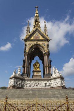 Kensington Bahçeleri 'ndeki Albert Anıtı' nın güzel manzarası, Londra, İngiltere, İngiltere.