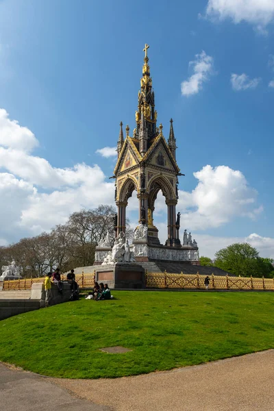 Мбаппе Вид Памятник Альберту Кенсингтонском Саду Центре Лондона Англия Великобритания — стоковое фото