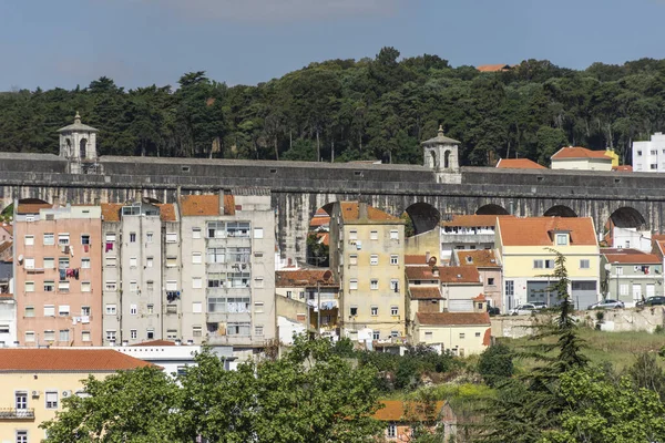 Gyönyörű Kilátás Régi Történelmi Vízvezeték Lisszabon Központjában Város Portugália — Stock Fotó