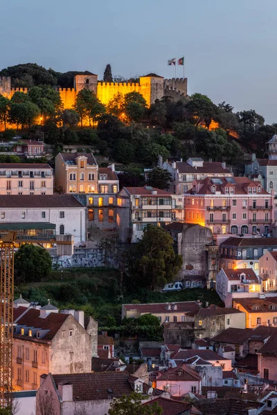 Piękny Widok Zamek Stare Tradycyjne Buldings Centrum Lizbony Portugalia — Zdjęcie stockowe