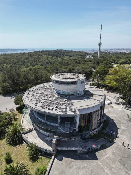 Вид Воздуха Здание Панорамной Обзорной Точки Monsanto Park Лисбоне Португалия — стоковое фото